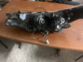 Oto Çıkma Parça / Toyota / Corolla / Far & Stop / Sağ Ön Far / Çıkma Parça 