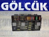 2T1T-14A067-AF Ford Connect 1.8 TDCİ Ford Connect Sigorta Kutusu