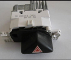 Oto Çıkma Parça / Ford / Focus / Elektrik / Dörtlü Flaşör Düğmesi / Çıkma Parça 