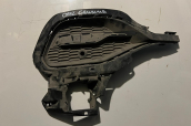 Opel grandland sağ sis çerçevesi 77102F19