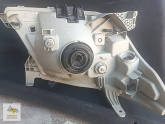 Oto Çıkma Parça / Toyota / Hilux / Far & Stop / Sol Ön Far / Sıfır Parça 