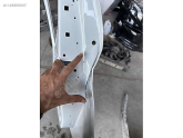Oto Çıkma Parça / Renault / Clio / Kaporta & Karoser / Sağ Ön Kapı / Çıkma Parça 