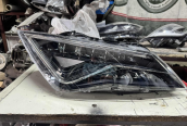 Oto Çıkma Parça / Seat / Leon / Far & Stop / Sağ Ön Far / Çıkma Parça 