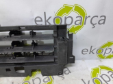 Oto Çıkma Parça / Land Rover / Defender / Filtre / Hava Filtresi / Çıkma Parça 