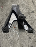 Oto Çıkma Parça / Audi / A4 / Motor / Takozu & Kulağı / Çıkma Parça 