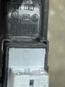 Oto Çıkma Parça / Volkswagen / Caravelle / Oto Cam / Cam Düğmesi / Çıkma Parça 