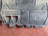 Oto Çıkma Parça / Volkswagen / Caddy / Motor / Alt Muhafaza / Çıkma Parça 