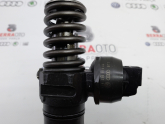 Oto Çıkma Parça / Volkswagen / Caddy / Motor / Enjektör / Çıkma Parça 