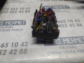 ÇIKMA RENAULT CLİO 5 SİGORTA KUTUSU 243805499R