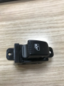 Oto Çıkma Parça / Hyundai / Elantra / Oto Cam / Cam Düğmesi / Sıfır Parça 