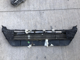 Oto Çıkma Parça / Toyota / Auris / Tampon / Orta Izgara / Çıkma Parça 