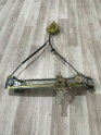 RENAULT  FLUENCE SAG ARKA CAM KRİKOSU ÇIKMA 827210016R