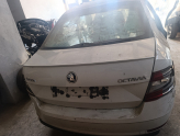 2017 Skoda Octavia bagaj kapağı