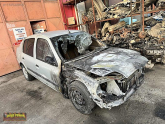 Oto Çıkma Parça / Renault / Clio / Kaporta & Karoser / Kesme Tavan Sacı / Çıkma Parça 