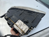 Oto Çıkma Parça / Volkswagen / Touareg / Far & Stop / Sağ Ön Far / Çıkma Parça 