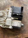Oto Çıkma Parça / Volkswagen / Passat / Oto Cam / Cam Motoru / Çıkma Parça 