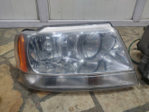 Oto Çıkma Parça / Jeep / Grand Cherokee / Far & Stop / Sağ Ön Far / Çıkma Parça 