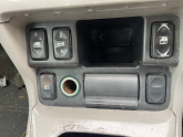 Oto Çıkma Parça / Land Rover / Freelander / Oto Cam / Cam Düğmesi / Çıkma Parça 