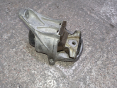 Oto Çıkma Parça / Audi / A4 / Motor / Takozu & Kulağı / Çıkma Parça 
