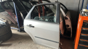 Oto Çıkma Parça / Ford / Focus / Kaporta & Karoser / Sağ Arka Kapı / Çıkma Parça 