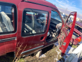 Oto Çıkma Parça / Renault / Kangoo / Kaporta & Karoser / Sağ Sürgülü Kapı / Çıkma Parça 