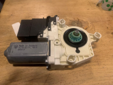 Oto Çıkma Parça / Volkswagen / Passat / Oto Cam / Cam Motoru / Çıkma Parça 