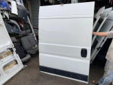 Oto Çıkma Parça / Peugeot / Boxer / Kaporta & Karoser / Sağ Sürgülü Kapı / Çıkma Parça 