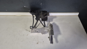 MERCEDES E SERİ W213 SOL ÖN RADYATÖR DESTEK BRAKETİ A2536210600