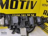 Oto Çıkma Parça / Renault / Megane / Far & Stop / Sol Ön Far / Çıkma Parça 