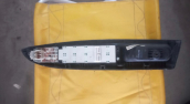 Oto Çıkma Parça / Hyundai / i20 / Oto Cam / Cam Düğmesi / Çıkma Parça 