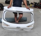 2014/2018 HYUNDAİ İ20 BEYAZ BAGAJ KAPAĞI ORJINAL LOKALLIK