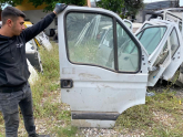 Oto Çıkma Parça / Renault / Master / Kaporta & Karoser / Sağ Ön Kapı / Çıkma Parça 