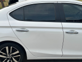 HONDA CİTY SAĞ ARKA KAPI ( BEYAZ - DOLU ) 21-24