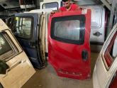 Oto Çıkma Parça / Fiat / Fiorino / Kaporta & Karoser / Sağ Sürgülü Kapı / Çıkma Parça 
