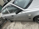 Hyundai accent ön kapı