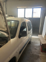 Peugeot Partner Sol Ön Kapı