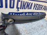 Oto Çıkma Parça / Dacia / Sandero / Oto Cam / Ön Cam Izgarası / Çıkma Parça 