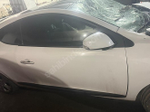Oto Çıkma Parça / Renault / Megane / Kaporta & Karoser / Sağ Ön Kapı / Çıkma Parça 