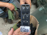 Oto Çıkma Parça / Land Rover / Range Rover / Oto Cam / Düğme Çerçevesi / Çıkma Parça 