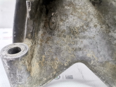 Oto Çıkma Parça / Volkswagen / Transporter / Motor / Takozu & Kulağı / Çıkma Parça 