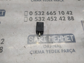 ÇIKMA VW TRANSPORTER T5 T6 RADYO ALICI VERİCİ RÖLESİ 3B0035731