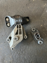 CLİO 5.5 MOTOR KULAĞI ORJİNAAL ÇIKMAA PARÇAAA