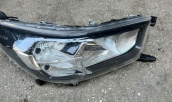 Oto Çıkma Parça / Toyota / Hilux / Far & Stop / Sağ Ön Far / Çıkma Parça 