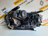 Oto Çıkma Parça / Renault / Duster / Far & Stop / Sağ Ön Far / Çıkma Parça 
