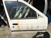 Oto Çıkma Parça / Ford / Escort / Kaporta & Karoser / Sağ Ön Kapı / Çıkma Parça 