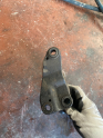 Oto Çıkma Parça / Renault / R 5 / Motor / Bağlantı Braketi / Çıkma Parça 