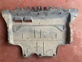 Oto Çıkma Parça / Volkswagen / Tiguan / Motor / Alt Muhafaza / Çıkma Parça 