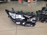 Oto Çıkma Parça / Toyota / Auris / Far & Stop / Sağ Ön Far / Çıkma Parça 