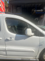 Oto Çıkma Parça / Peugeot / Partner / Kaporta & Karoser / Sağ Ön Kapı / Çıkma Parça 