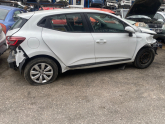 Renault clio 5 sağ ön kapı dolu